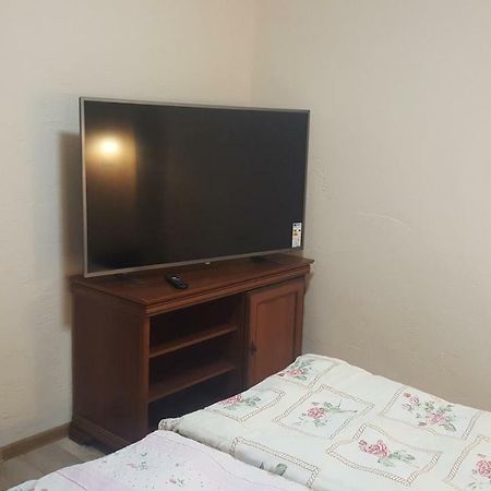 Pod Srebrna Roza Apartment Checiny  Exterior photo