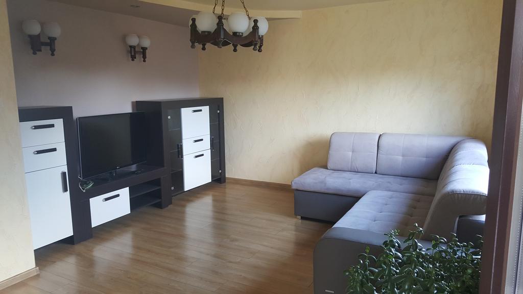 Pod Srebrna Roza Apartment Checiny  Exterior photo