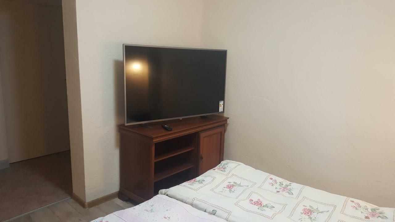 Pod Srebrna Roza Apartment Checiny  Exterior photo
